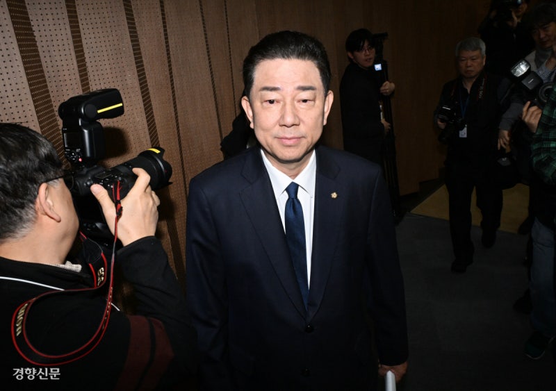 경찰, ‘13가지 의  혹’ 연루 김병기 의원 26·27일 조사