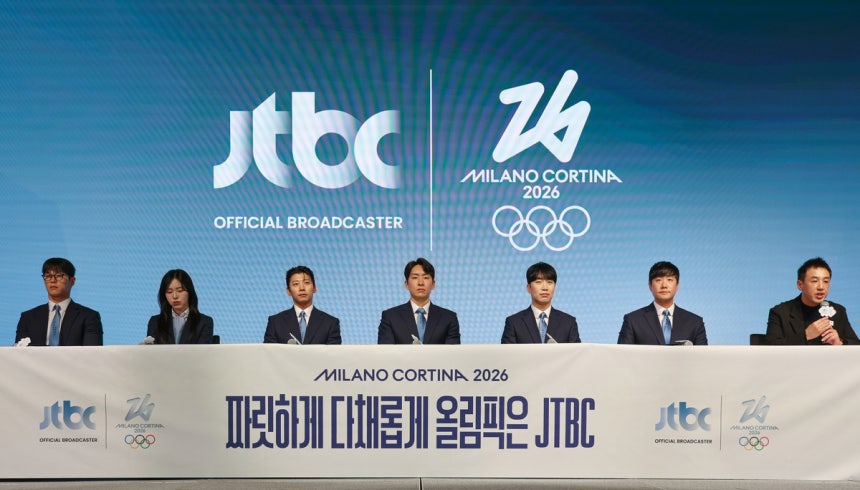 곽준석 JTBC 편성전략실장이 1월 14일 서울 여의도 페어몬트 앰버서더 호텔에서 열린 2026 밀라노 코르티나 동계 올림픽 JTBC 단독중계 관련 기자간담회에서 질문에 답하고 있다. 연합뉴스