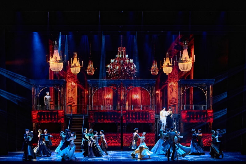 눈 내리는 러시아, 타오르는 사랑…7년 만에 돌아 온 뮤지컬 ‘안나 카레니나’