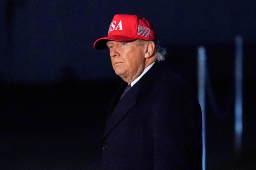 커지는 반전여론·줄어드는 탄약·미군 사망자까지···트럼프의 선택은 어디로