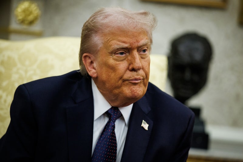 “미 해군이 호르무즈 통과 유조선 호위할 것”