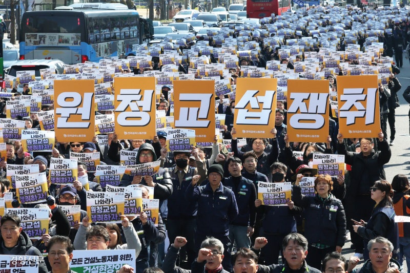 노란봉투법 시행 첫날, 하청 노동자 교섭 요구 봇물…포스코·쿠팡로지스틱스 첫 사례