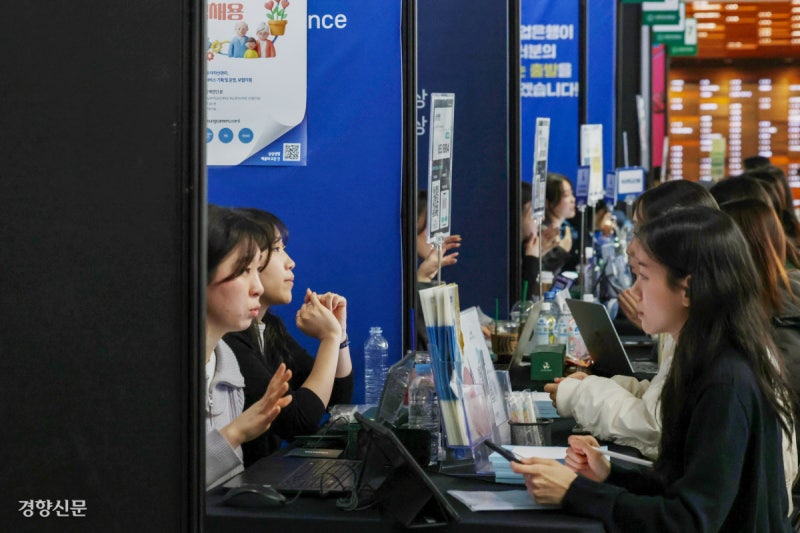 ‘취뽀’ 선배님의 꿀팁 전수[포토뉴스]