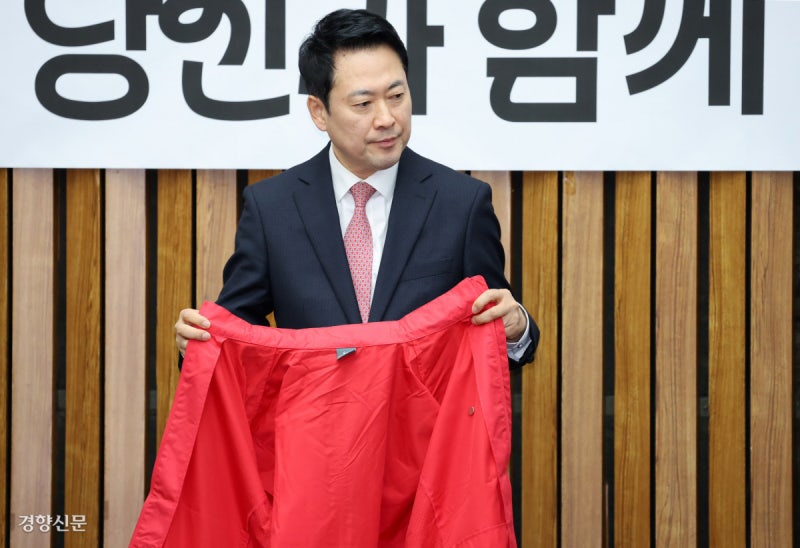 장동혁 “결의문으로 내분 끝”…오세훈 “절윤 실천해야” 압박