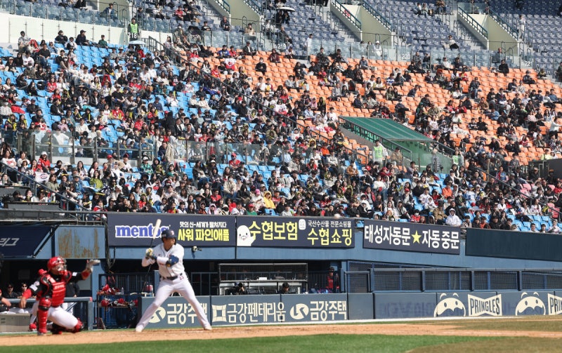 수비 시프트 제한·피치클록 단축…야구하는 봄이 온다