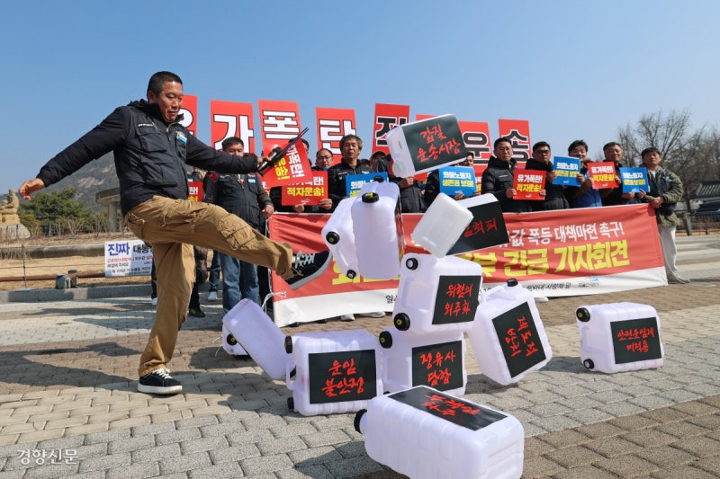 비축유 방출도 역부족…국제유가 다시 ‘100달러’ 넘봐