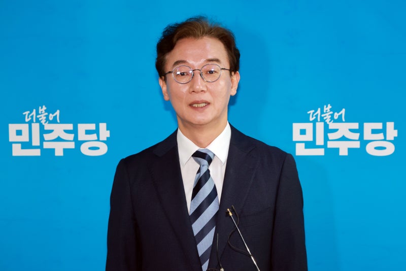전재수, 민주당 부산시장 후보 사실상 확정…정 대표 “꼭 이겨야 한다”