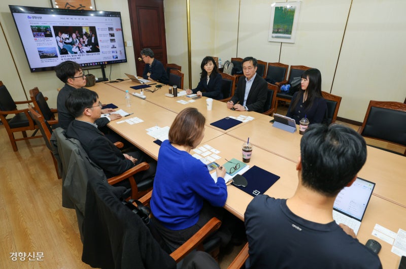 “지하 폐기물 노동자, 열악한 상황 잘 짚어…현장·사람 냄새 나는 기사 소중”