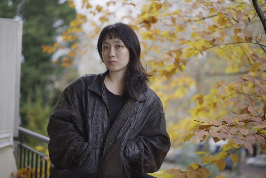 소설가 함윤이의 첫 장편인 <정전>은 특이한 능력을 통해 산재 사고가 난 공장을 멈춰 세우려는 주인공의 이야기를 담았다.제31회 문학동네소설상 수상작이다.ⓒ 이소정·문학동네 제공