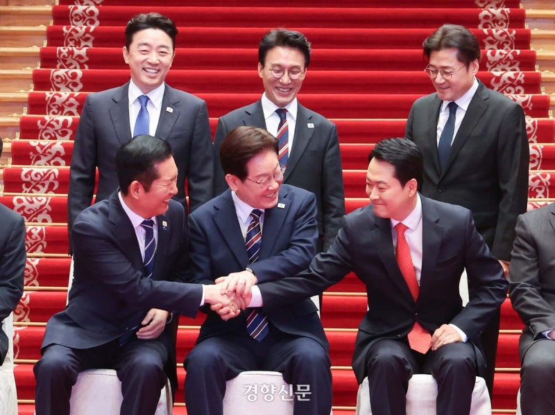 [사설] ‘빈손’에 그친 첫 여야정 민생협의체, 협치 노력 계속돼야