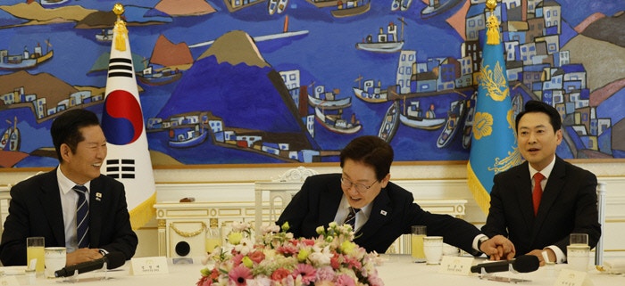 모두발언만 30분 넘기고 ‘짐 캐리’ 예산 팩트체크 공방도