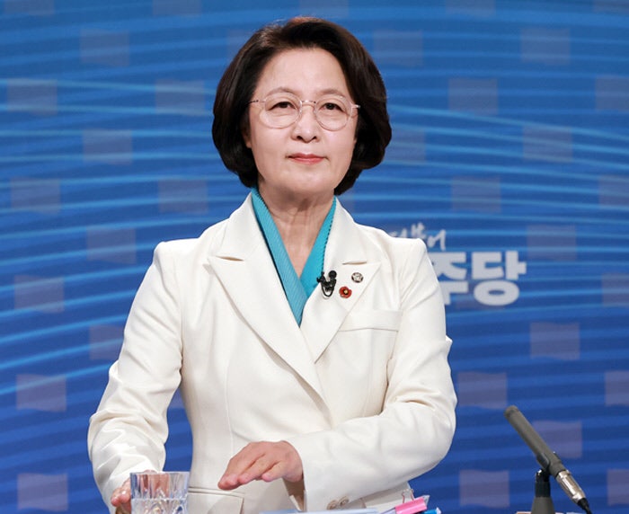 민주당 경기지사 후보에 추미애…첫 여성 광역단체장 탄생할까