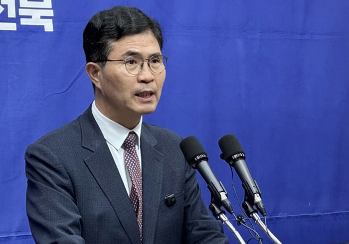 김관영 제명·이원택 ‘식사비 대납 의혹’에…민주당 전북지사 경선 ‘혼돈’