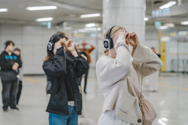 일상으로 확장된 무대, 서울을 걸으며 배우가 되다…‘리모트 서울’