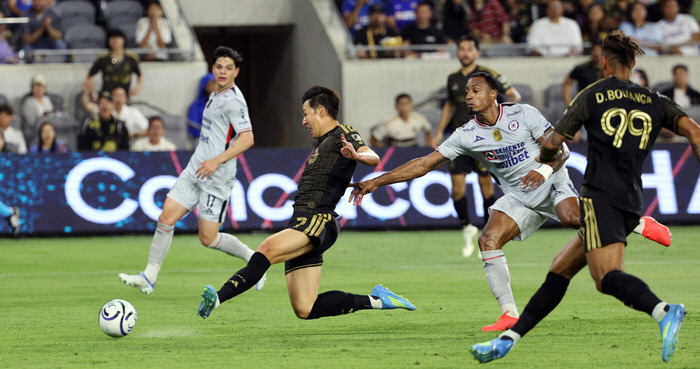 도움도 좋지만 ‘손맛’은 골!…‘해결사 본능’ 살아난 손흥민