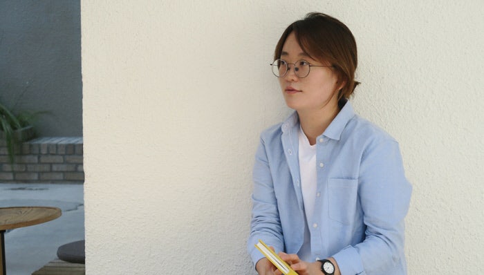 주저하면서도 타인에게 손 내밀 용기, 또는 온기[책과 삶]