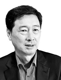 [이대근 칼럼]속물 외교를 끝낼 시간