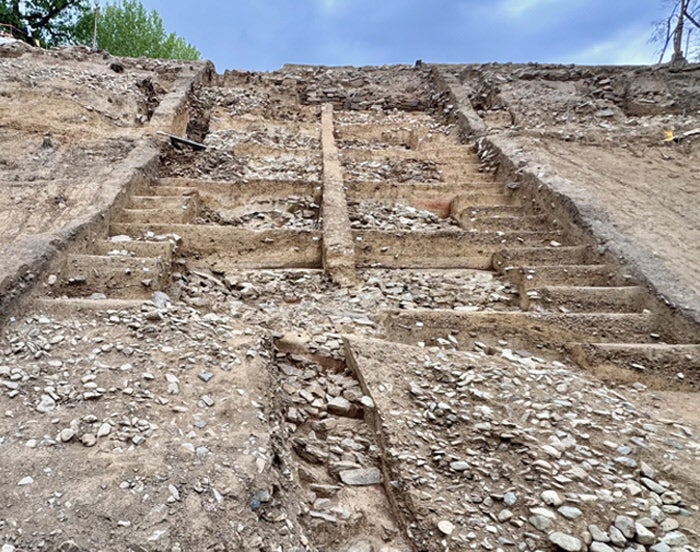 1500년 버틴 신라 ‘축성 기술’ 베일 벗었다