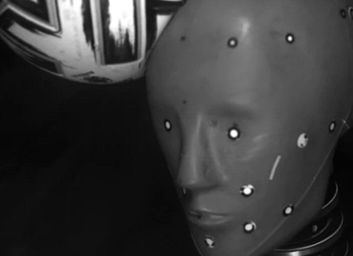 “헤딩 뇌손상 ‘폭발 충격’처럼 누적…에너지 분산·압력파 줄이는 축구공 설계를”