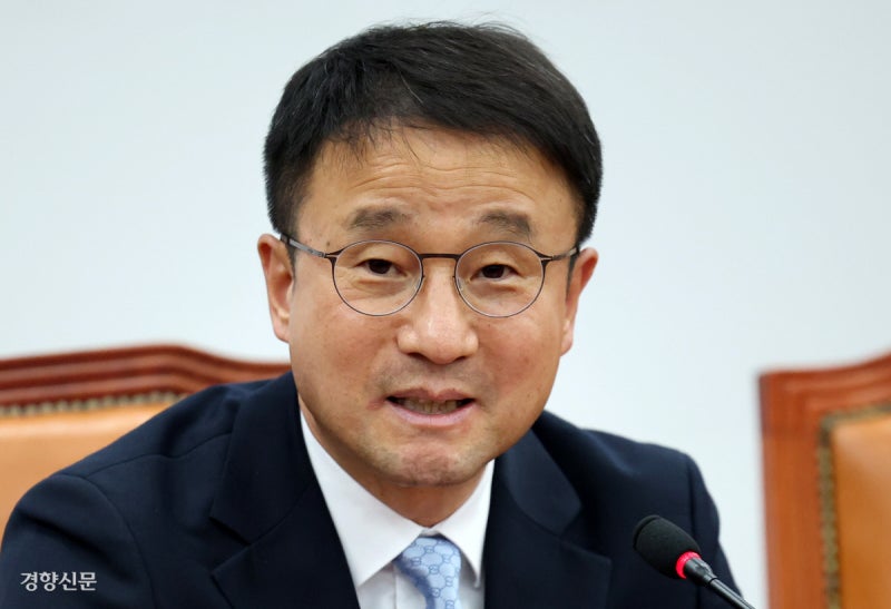 한병도, 민주당 원내대표 연임 도전…“더 크게 기여할 길 찾겠다”