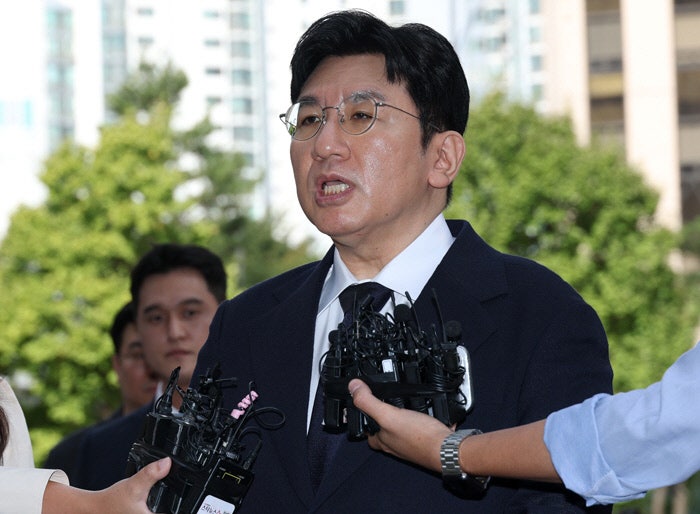 ‘1900억 부당이득 혐의’ 방시혁 구속 기로