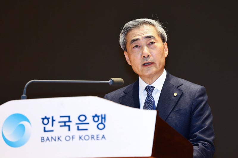 물가 압력 속 취임한 신현송 “신중하고 유연한 통화정책”