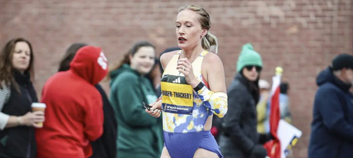 ‘임신 22주’ 영국 여자 마라토너, 42.195㎞ 풀코스 극적 완주