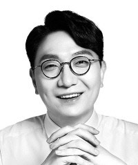 [정동칼럼]‘셀럽 정치’ 이젠 끝내자