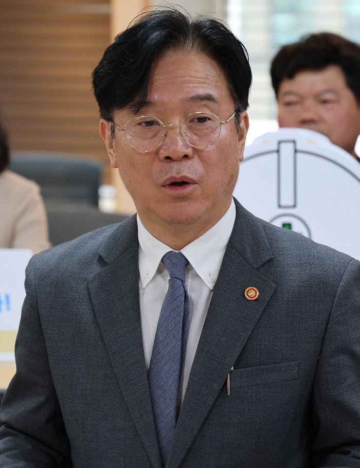 김영훈 노동장관 “CU 참사, 노란봉투법 현장서 실현 안 돼 발생”