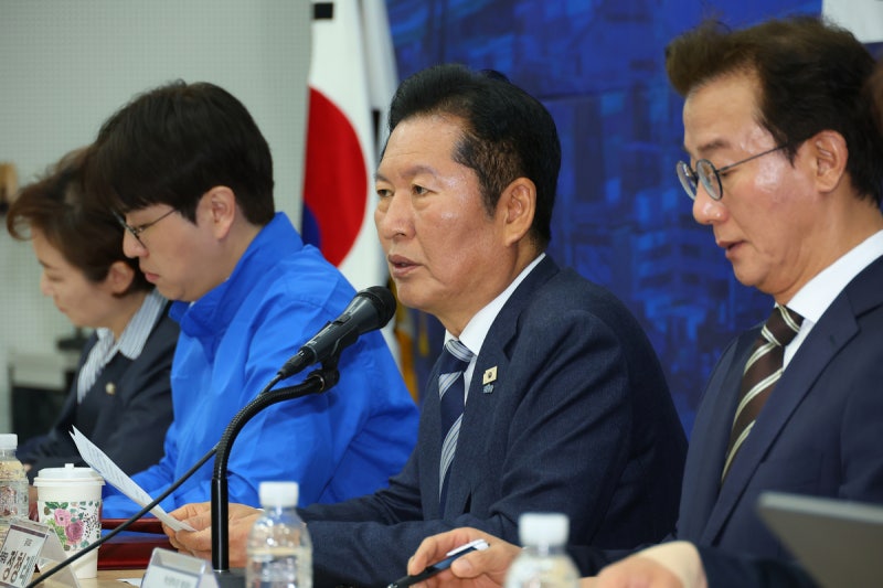 [사설] ‘반이재명 연대’ 명분 준 공소취소, 당장 취소하는 게 정도