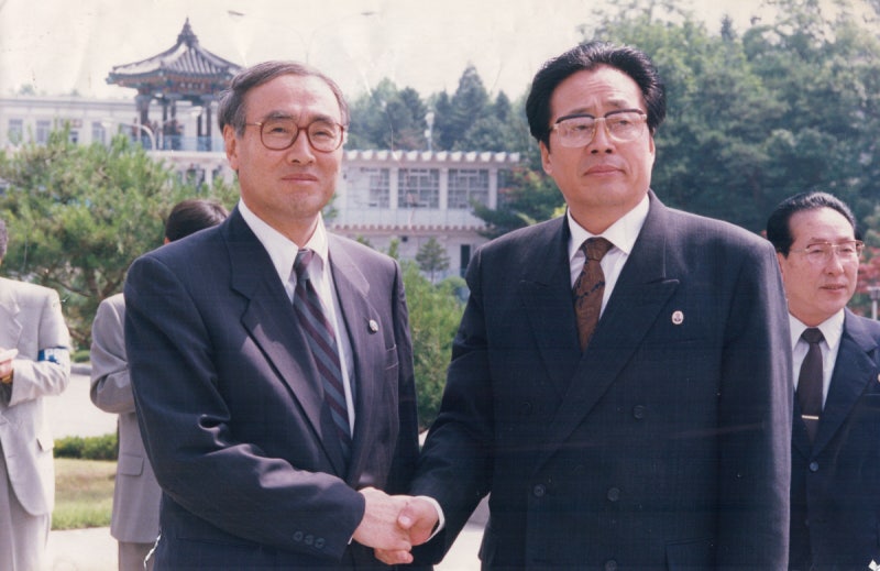 남북관계 초석 놓은 ‘통일·외교’의 산증인···이홍구 전 국무총리 별세