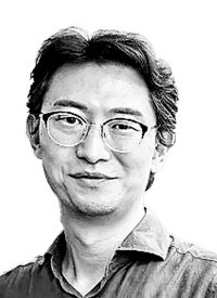 [경제직필]논쟁의 핵심은 초과세수가 아니다