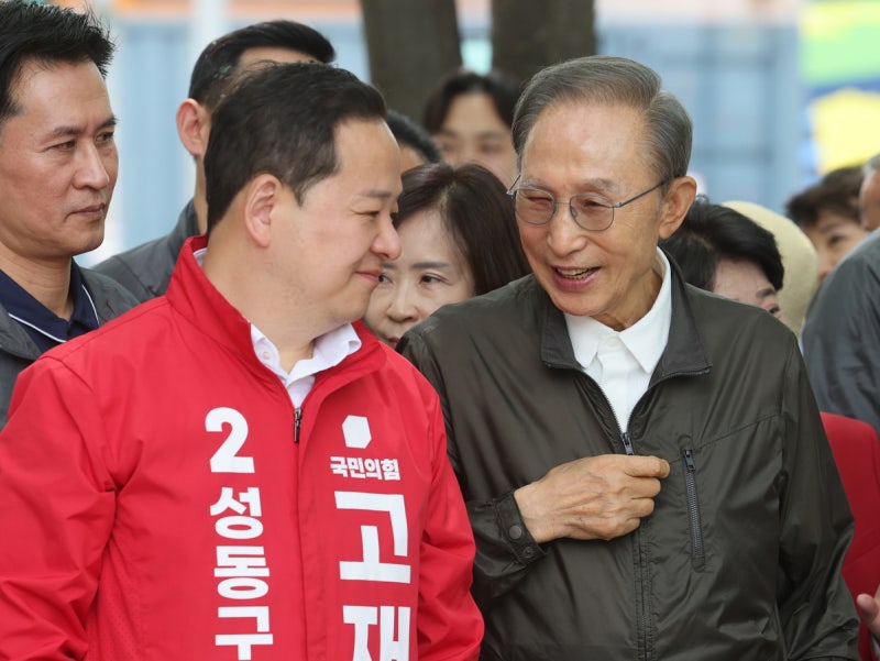 [사설] 단죄된 전직 대통령들이 선거 전면 나서다니, 이게 정상인가