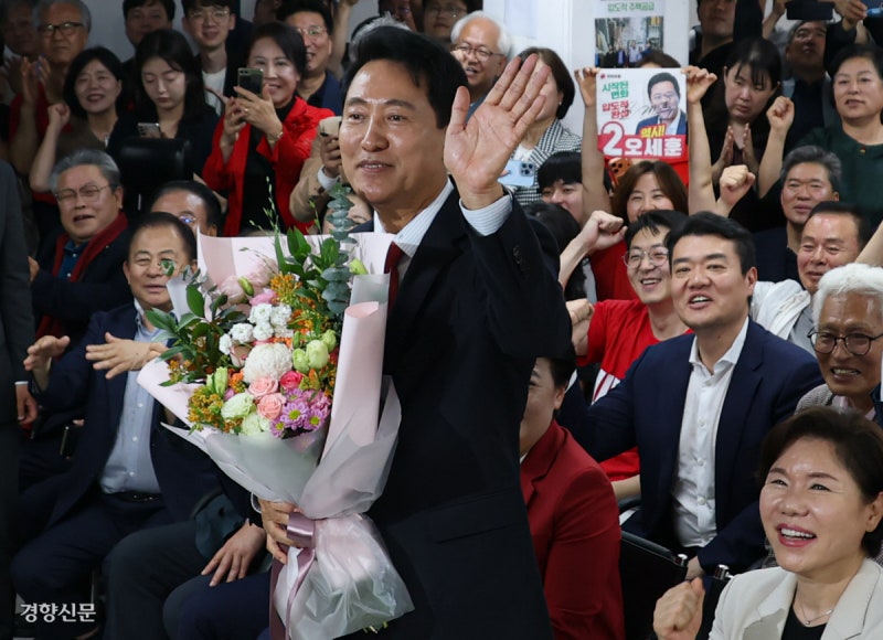 오세훈, 개표 13시간 만에 대역전극…보수 차기 대권주자 입지 굳혀