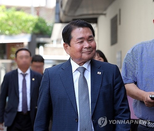 ‘뇌물수수 혐의’ <b>신경호</b> 강원<b>교육감</b> 2심서도 유죄···징역 10개월에...