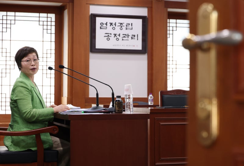 선관위 진상규명위 “중앙선관위원장, ‘투표용지 50% 축소 인쇄’ 지침 몰랐다”
