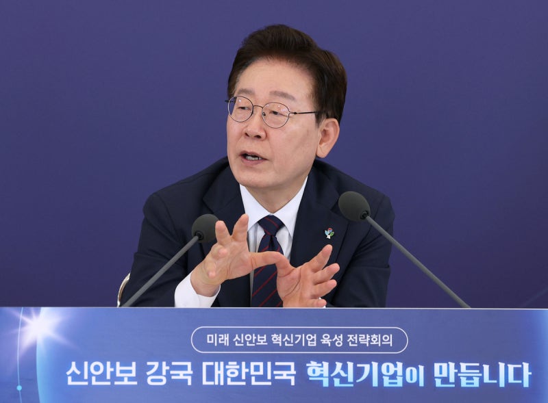 “이게 진짜냐 소리 나올 것”···이 대통령, 이재용·최태원 회장과 함께 비수도권 ‘천조원대 투자’ 밝힌다