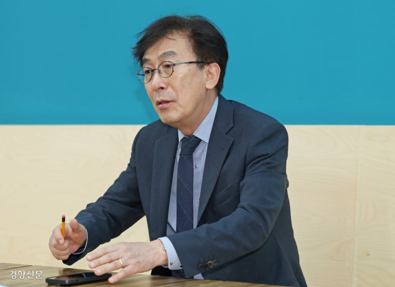 “아슬아슬한 지역 의료 시스템, ‘시장판’ 같은 관성부터 손봐야”