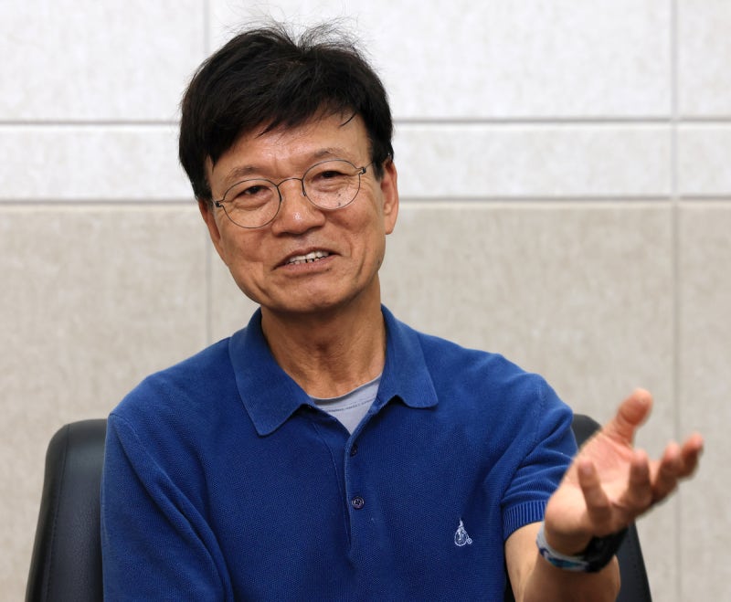 이병태 “배재고 구호가 아니라 처벌이 5·18 폄훼”···청와대 “부적절한 처신, 엄중 경고”