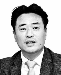 [정동칼럼]‘두 국가’와 분단체제의 예외성