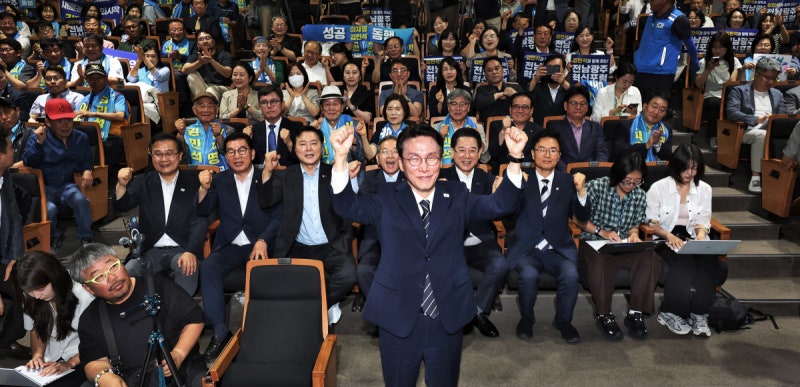 김민석 “자기 정치로 당정 협력 혼선” 정청래 직격