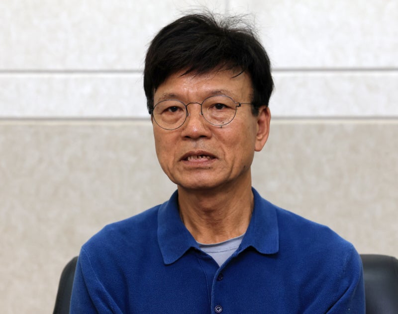 청, 엄중 경고 이은 자진사퇴 권고에…버티던 이병태 결국 사표
