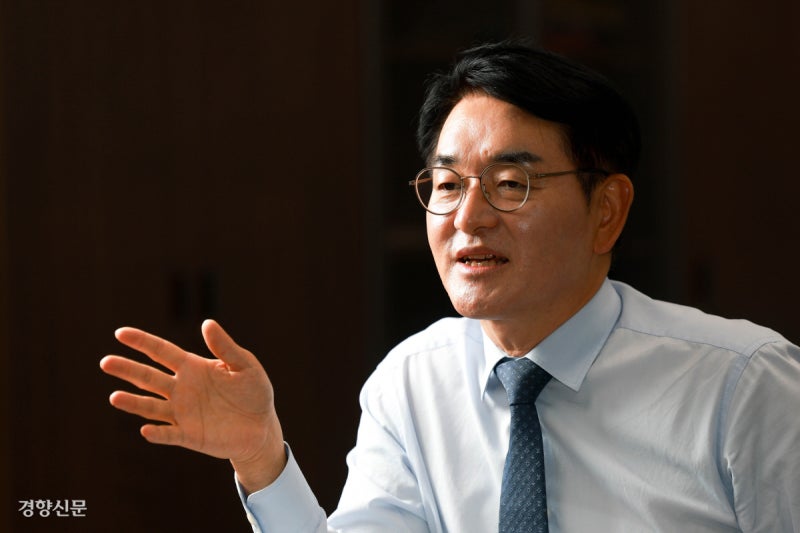 [논설위원의 단도직입]“기업 성장 위해 과감하게 규제 혁신…재벌의 반칙엔 단호하게 대처”