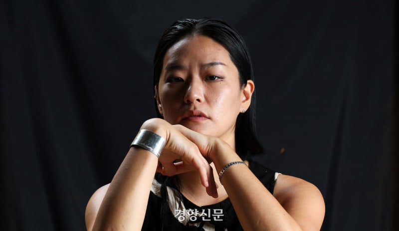 “음악계에는 권력 있는 여자들이 더 필요해요”…노래하는 창작자 이랑의 돌직구 [록과 사는 여자들]