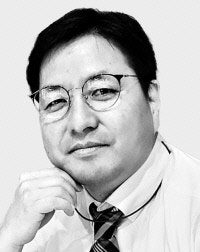 [기자칼럼]공정성 잃은 ‘장윤기 수사’