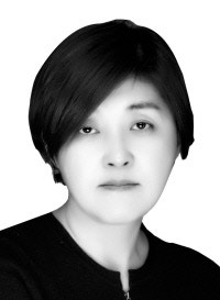 [경향의 눈]내 손으로 나를 대체할 로봇을 훈련시키는 역설