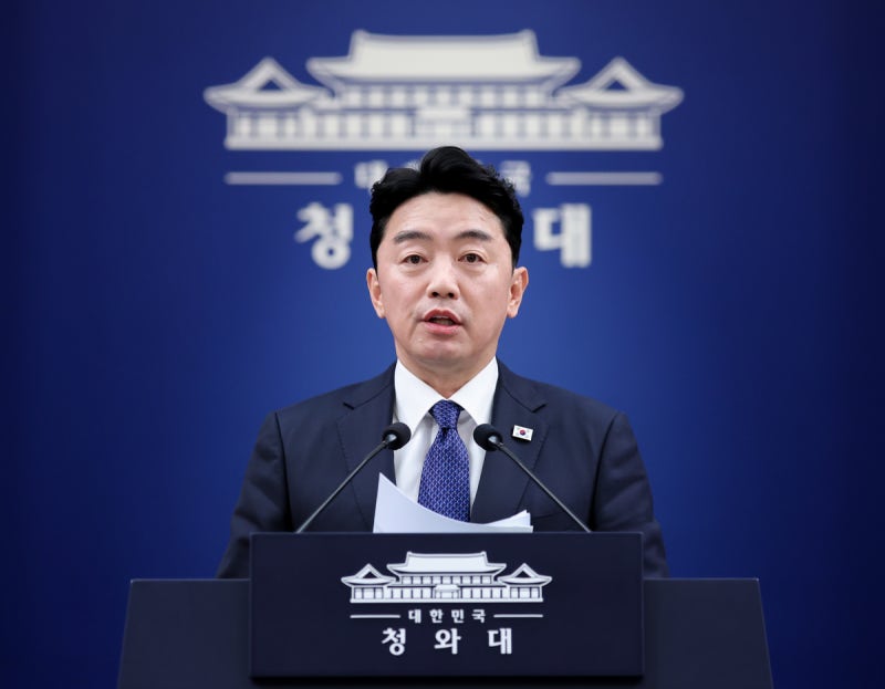 [속보]<b>청와대</b> “연내 <b>메가특구특별법</b> 제정…2028년 말부터 호남권 클러...