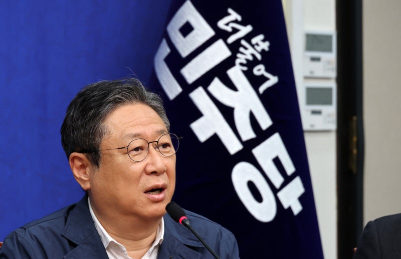 ‘폐버스 하우스’ 황희 “이유 막론하고 사과”