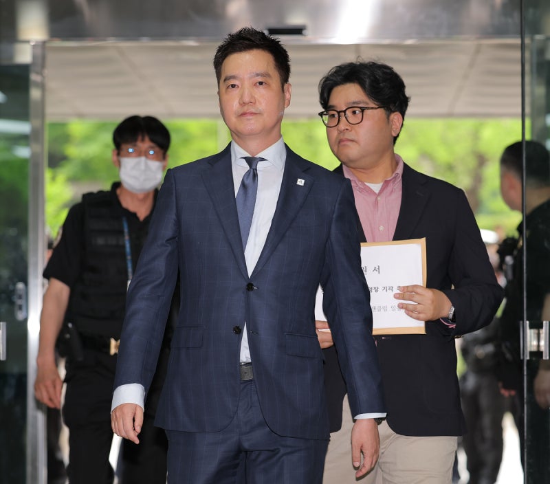 ‘배우 김수현 <b>명예훼손</b>’ 국민참여재판으로 가나···‘가세연’ 김세...