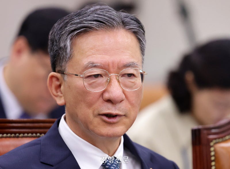 [속보]<b>정성호</b> 법무부 <b>장관</b>, 청와대에 <b>사직서</b> 제출